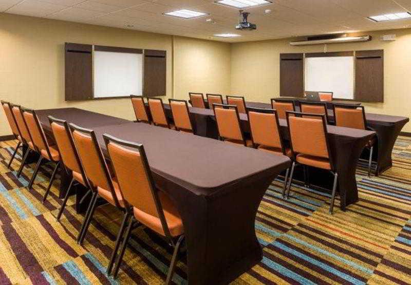 Fairfield Inn & Suites Dallas Park Central Экстерьер фото