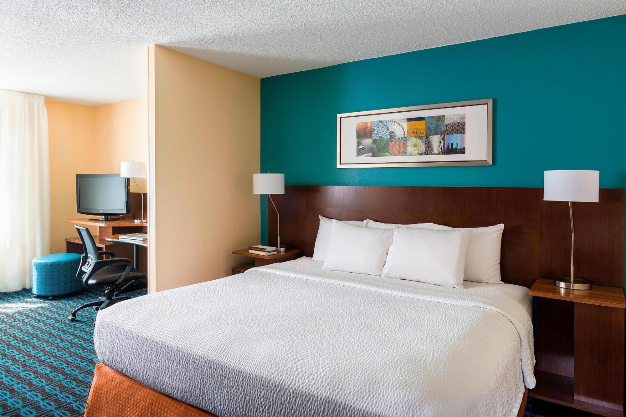 Fairfield Inn & Suites Dallas Park Central Экстерьер фото