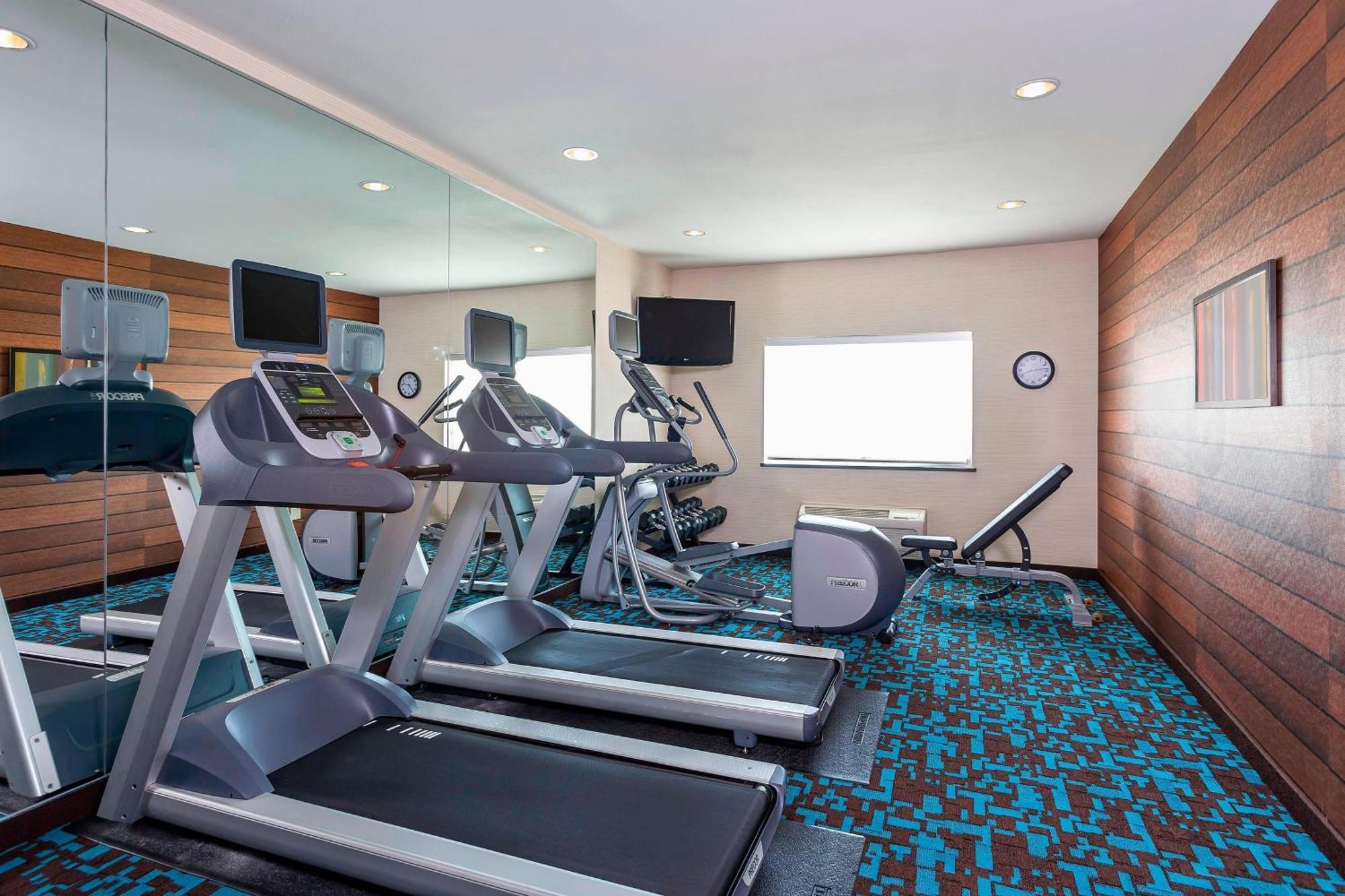 Fairfield Inn & Suites Dallas Park Central Экстерьер фото