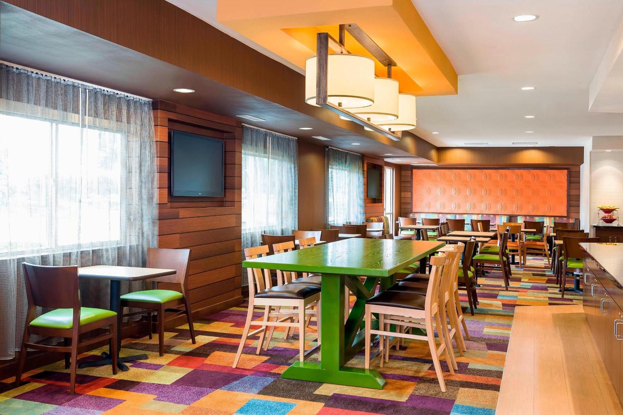 Fairfield Inn & Suites Dallas Park Central Экстерьер фото